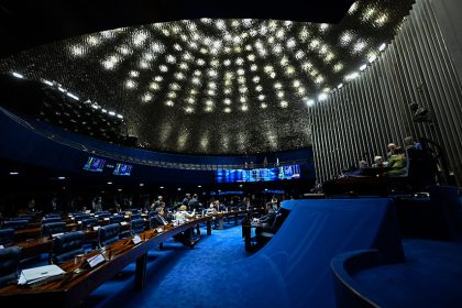 Senado celebra Dia do Professor na terça