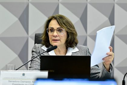 CE debate projeto que proíbe alterações na Bíblia