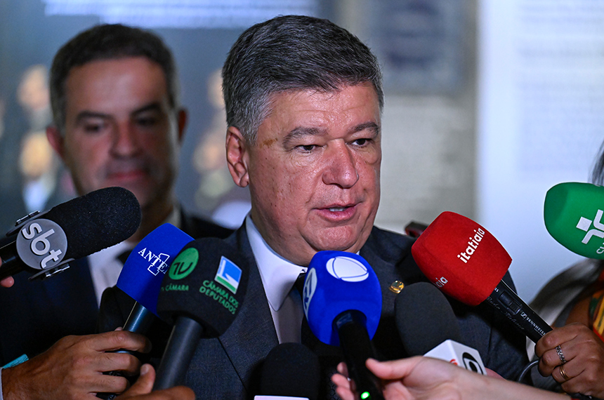 CPMI: Carlos Viana diz que depoente não explica enriquecimento