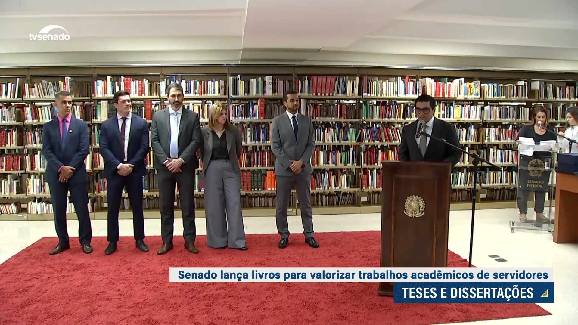 Senado lança coleção de livros com teses de servidores