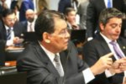 Relator propõe taxação gradual a fintechs e bets; voto em 2/12