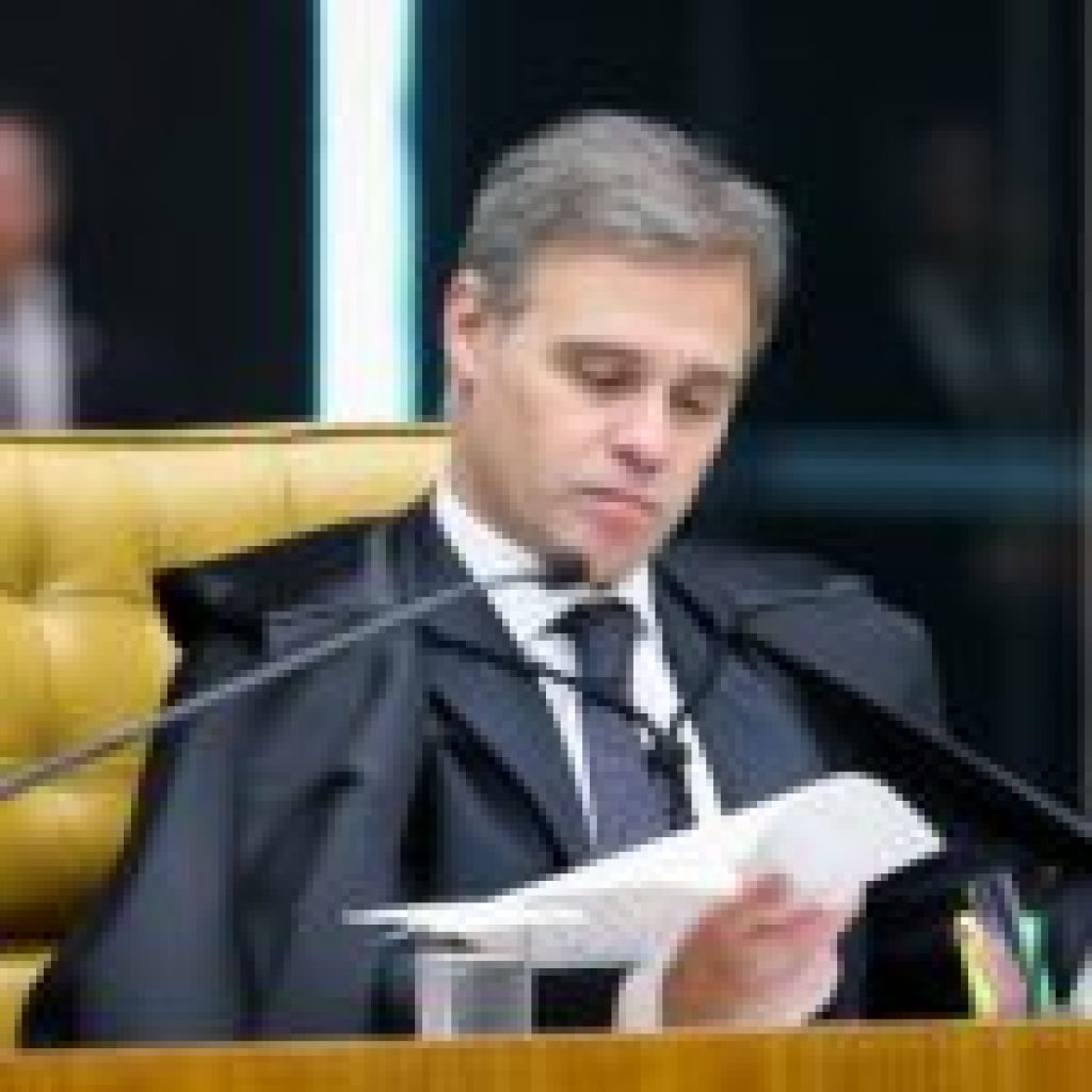 Mendonça suspende norma de MT sobre consignado por risco ao crédito