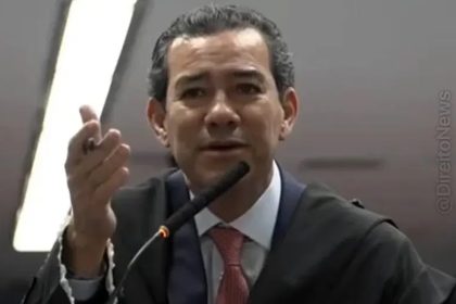 Advogado diz petição foi atormentada e feita no almoço