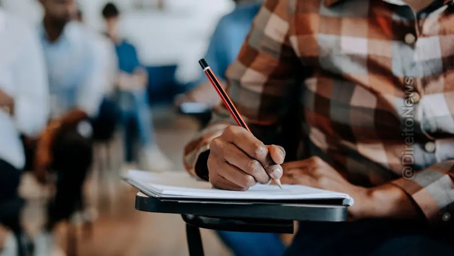 Desempregados e baixa renda isentos de taxa em concursos