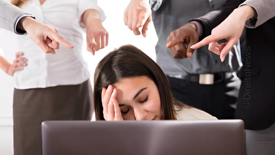 Trabalhadora de 45 anos indenizada por ser chamada de véia