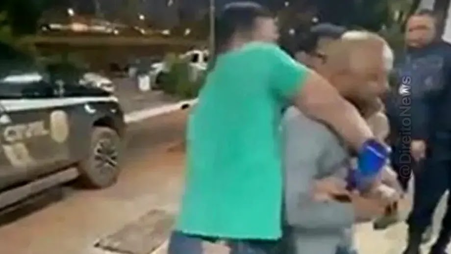 Advogado detido após cliente preso levar spray de pimenta