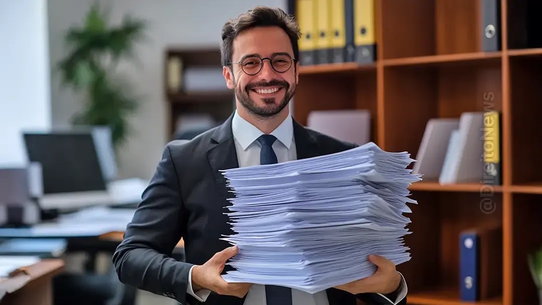 Advogado fecha 200 contratos com agência de marketing jurídico