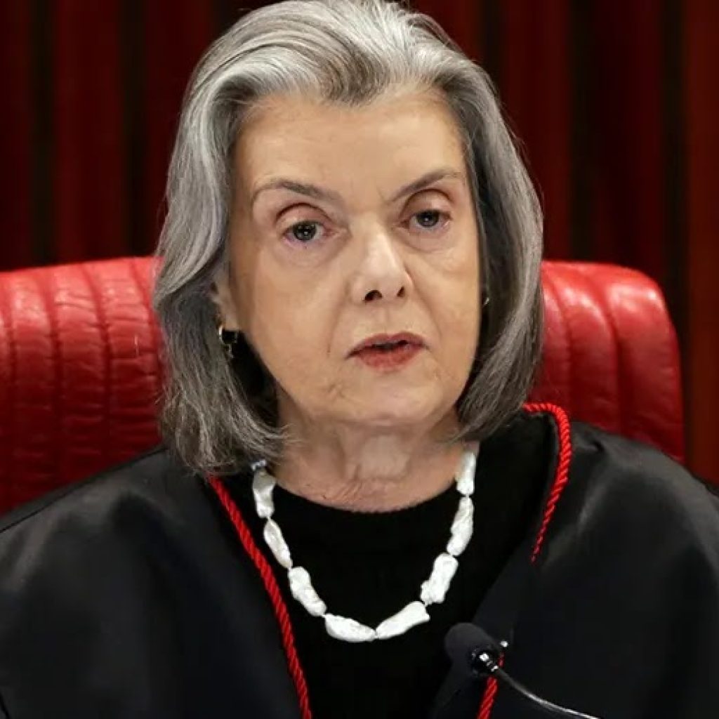 Cármen Lúcia: mulheres excluídas por não entrarem em clubes de