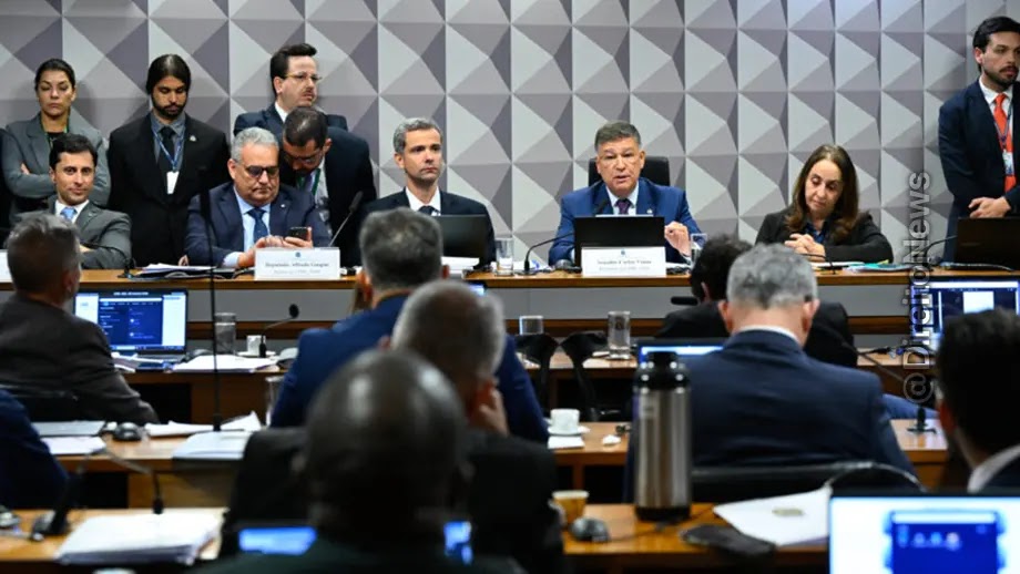 CPMI do INSS rejeita pedido de indiciamento de Lulinha e ex-ministros