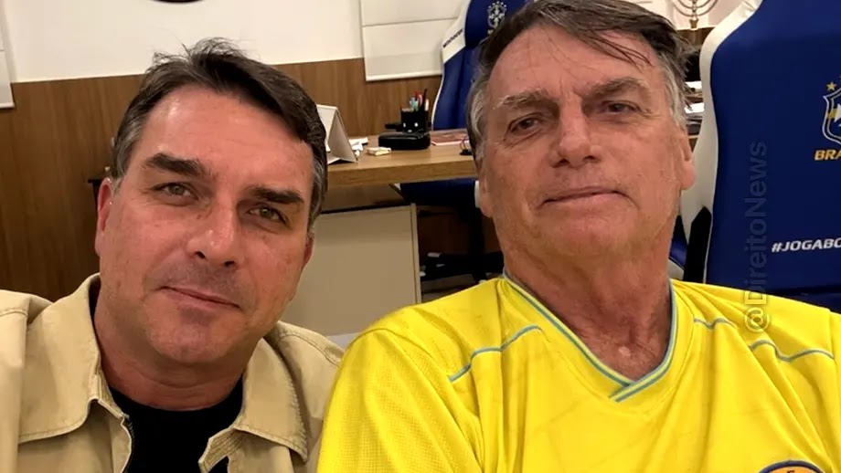 Flávio vira advogado de Bolsonaro e pode ver pai diariamente