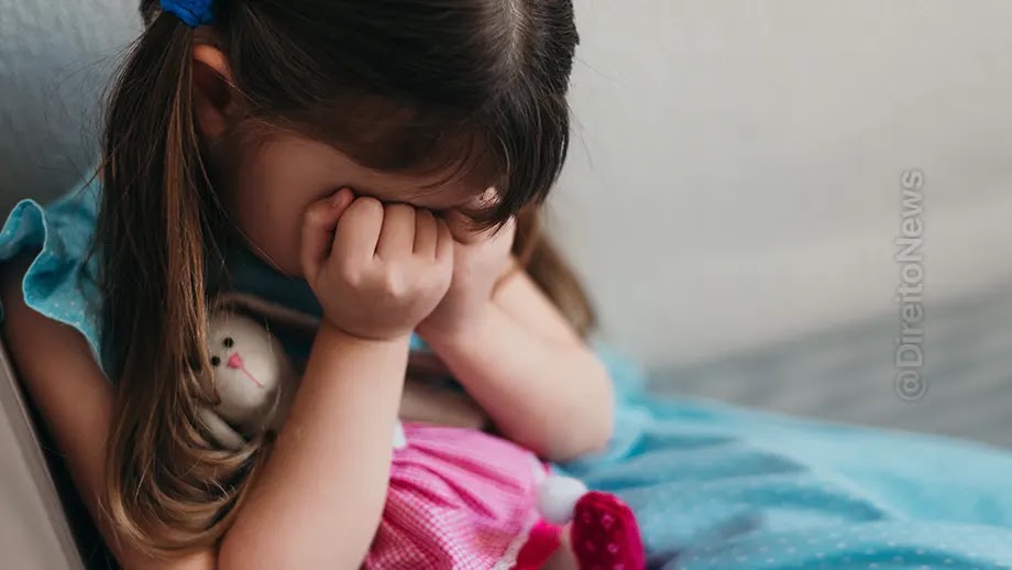 Projeto inclui pedófilos em cadastro após condenação inicial