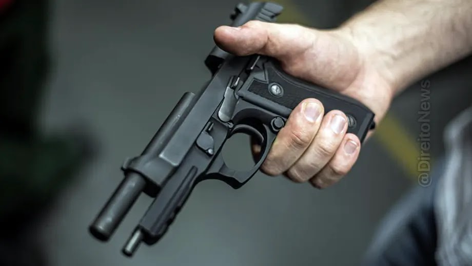 Comissão aprova porte de arma para vigilantes fora do trabalho