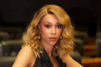 TRF-5 tranca ação de Erika Hilton contra ativista