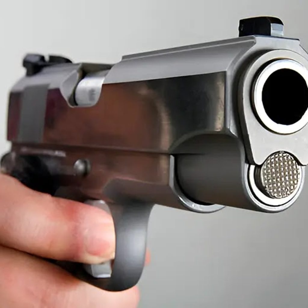 Justiça condena empregador por apontar arma à cabeça de empregado