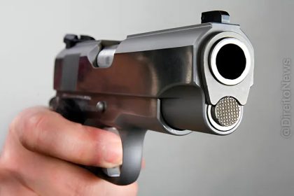 Justiça condena empregador por apontar arma à cabeça de empregado