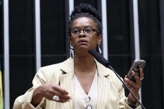 Deputada denuncia ameaças de morte e estupro por e-mail