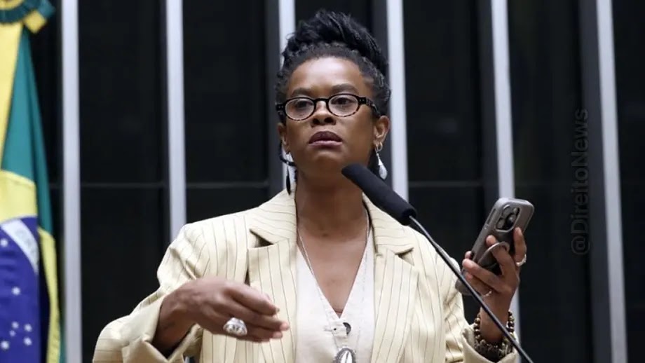 Deputada denuncia ameaças de morte e estupro por e-mail