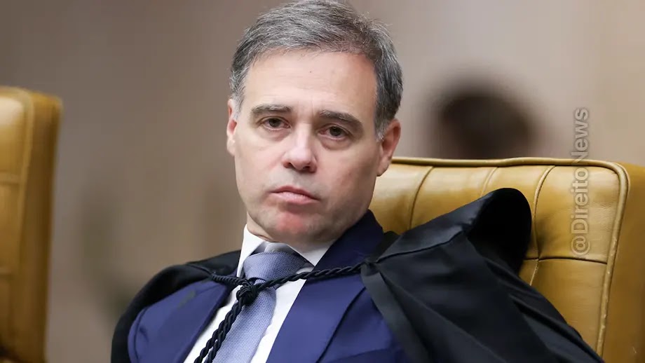 Mendonça cita conversa de presa sobre INSS e jatinho