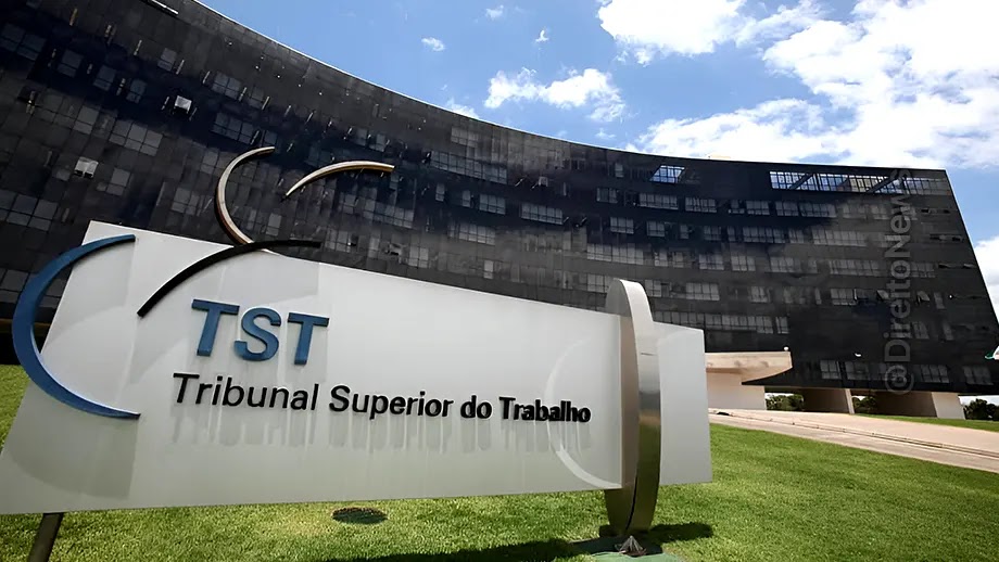 Juízes do Trabalho receberam R$ 1 bi acima do teto em 2025