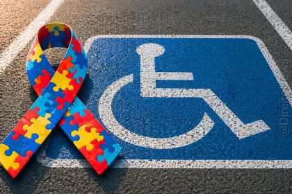 TJMG anula sentença e manda julgar ação sobre vaga especial para autista em BH
