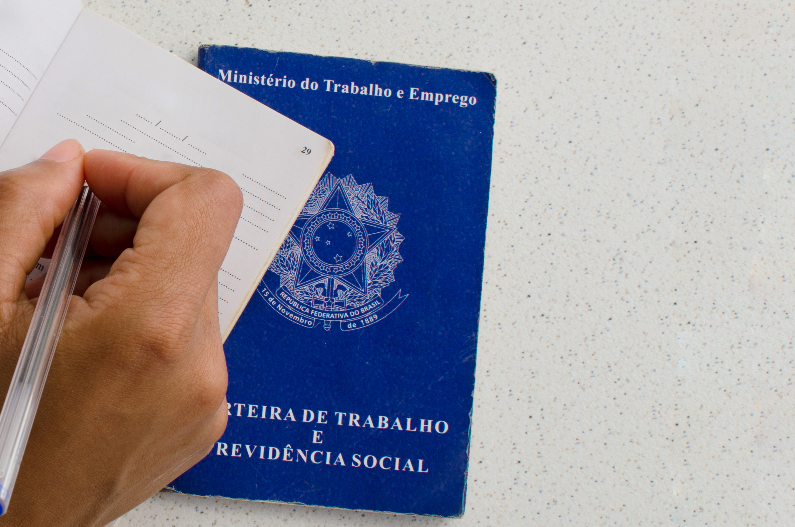 Banco de horas sindicato: norma coletiva prevalece sobre CLT