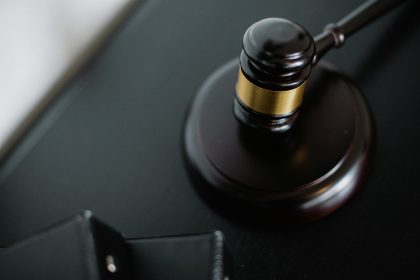 Vereador pede exclusão de Deolane Bezerra da OAB