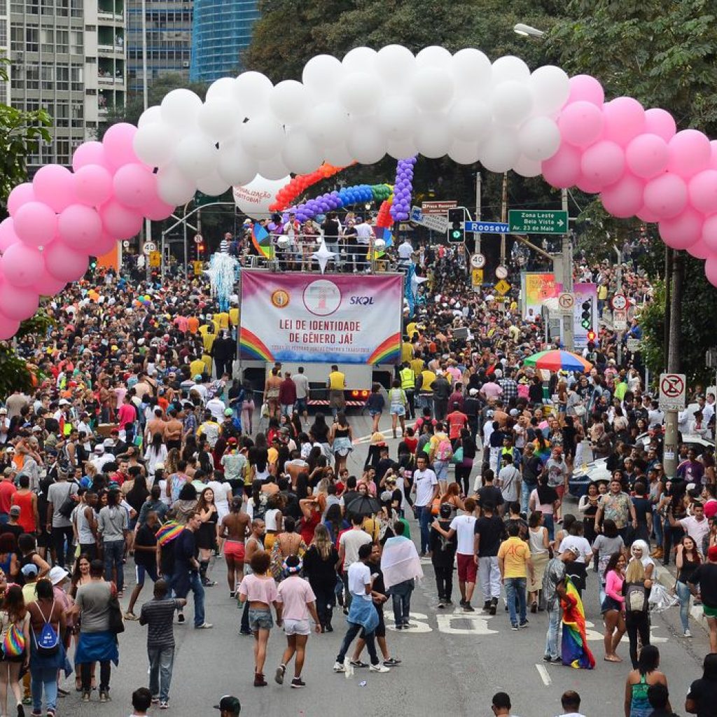Proibir crianças na Parada LGBTQIA+ é inconstitucional