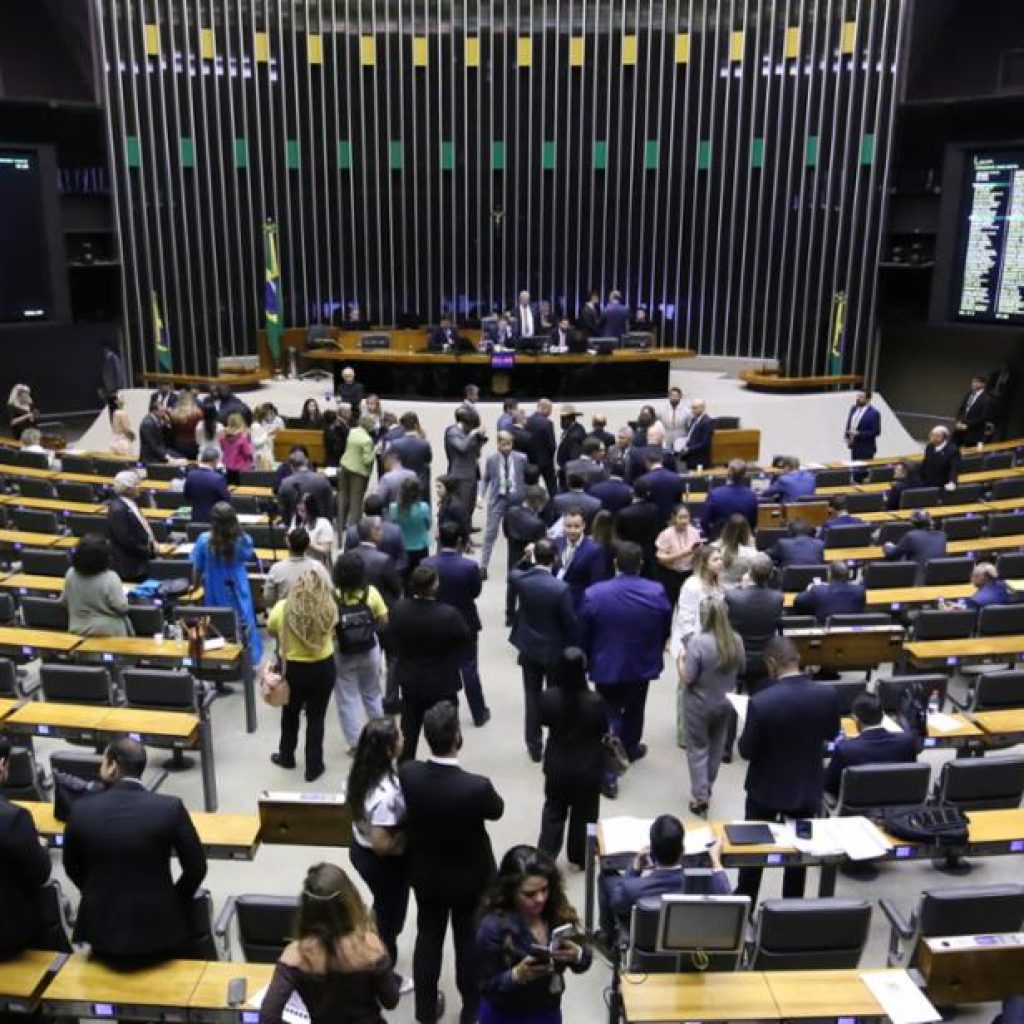 Câmara nega irregularidades em emendas ao STF