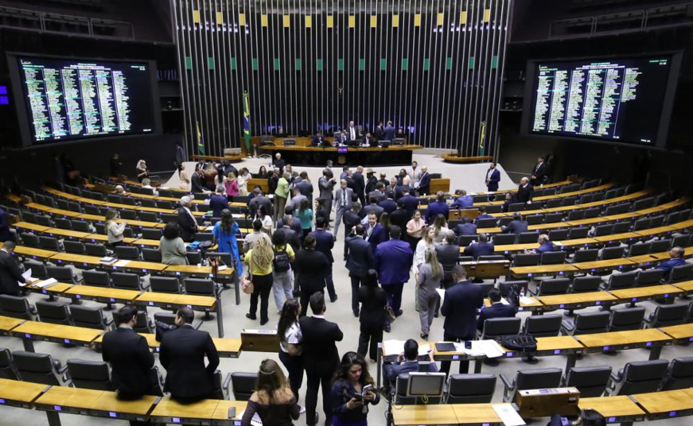 Câmara nega irregularidades em emendas ao STF