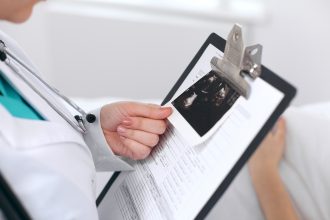 Interrupção da gravidez por inviabilidade fetal é autorizada
