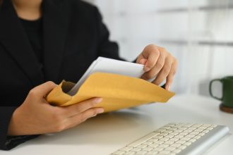 Juíza multa autor por usar jurisprudência falsa criada por IA