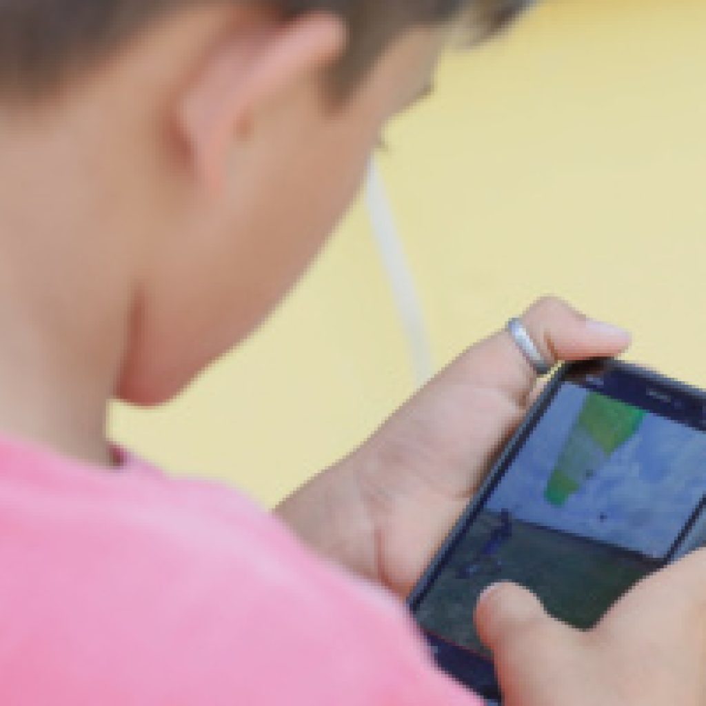 Lei de proteção infantil autoriza infiltração na internet