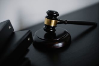 Empresa é multada no TRT-SE após IA inventar precedentes