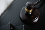 Em 86% dos TJs, juízes homens recebem mais