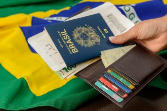 STF decide se crise afasta visto de reunião familiar no Brasil