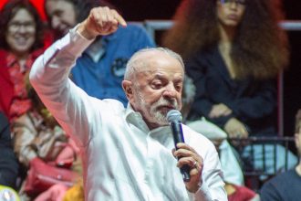 Lula decide proibição de bets no Brasil e aposta eleitoral