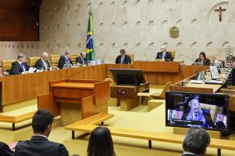 Parlamentares articulam reforma do Judiciário em meio à crise no STF