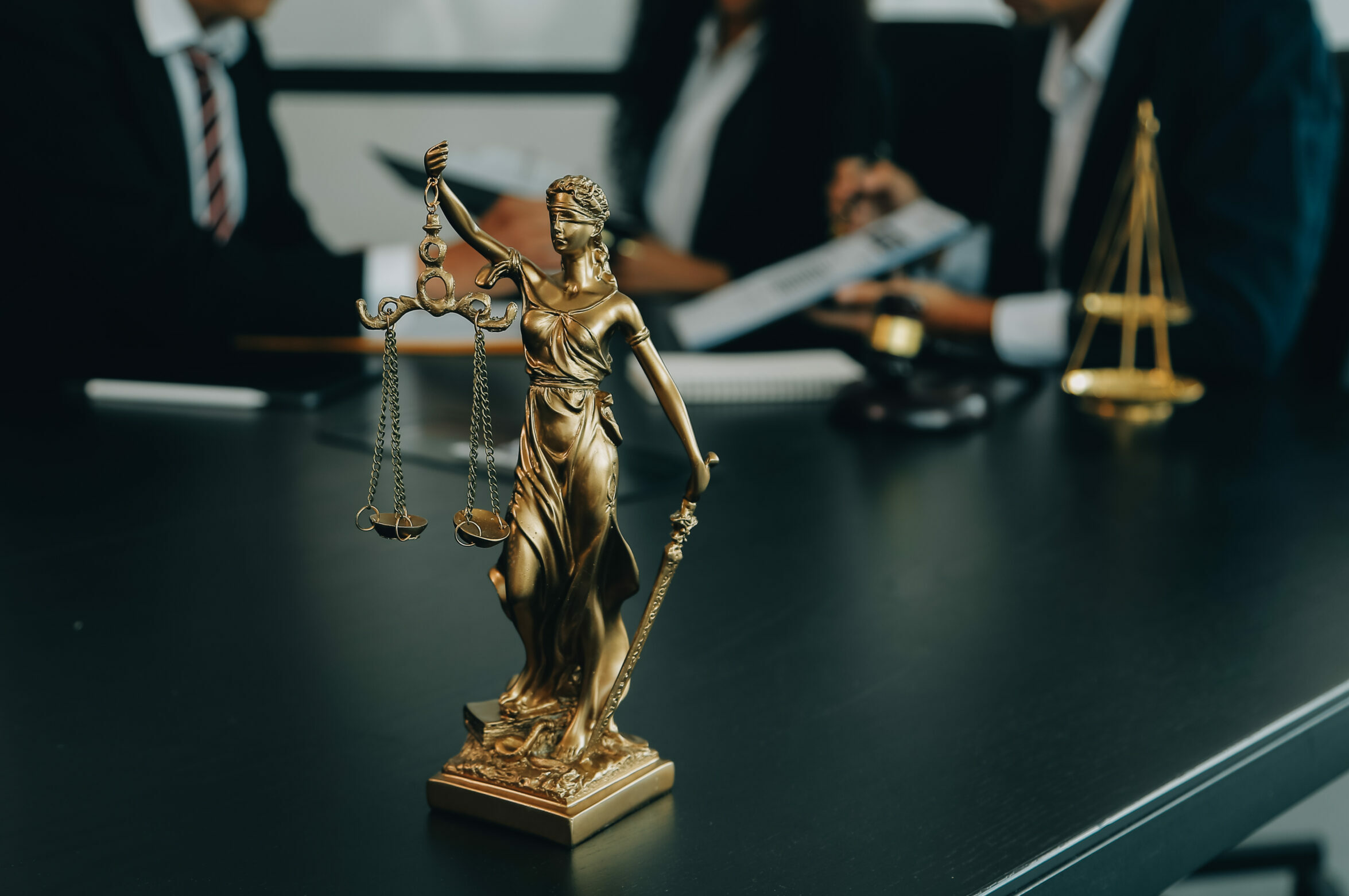 Pesquisa revela como clientes escolhem advogados em 2026