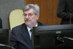 Nunes Marques relata pedido de perda do cargo de Marco Buzzi