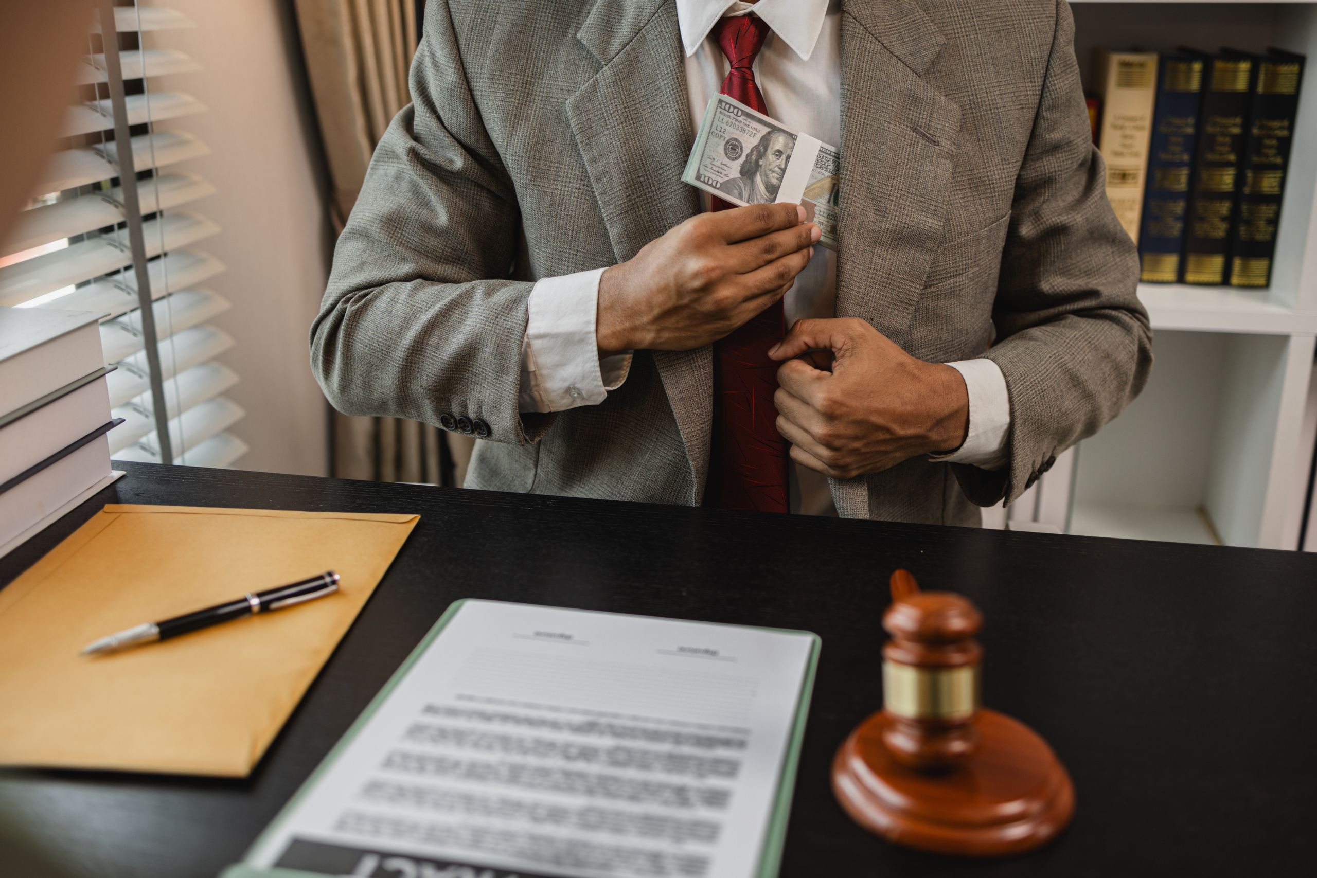 Advogado condenado por reter depósito de cliente