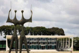 Reforma do sistema de justiça: mandato no STF em debate
