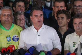 Flávio Bolsonaro: investigações continuam após fuga no STF
