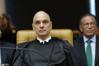 STF suspende análise de prescrição de tributos inconstitucionais