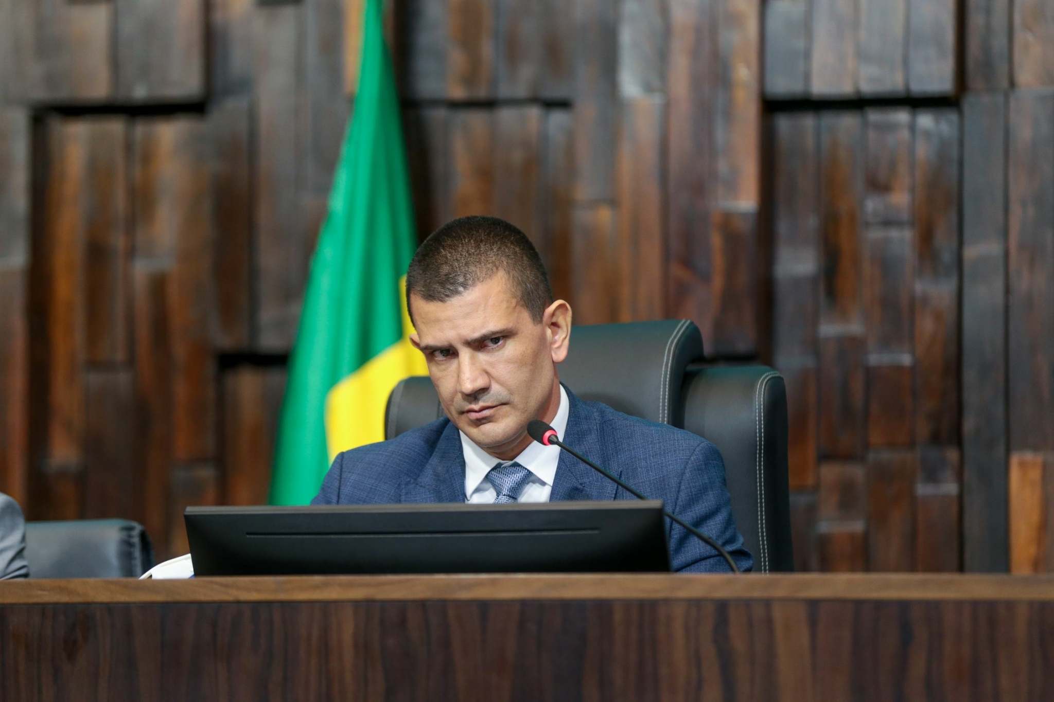 MP-RJ apura peculato e lavagem em investigação de Douglas Ruas